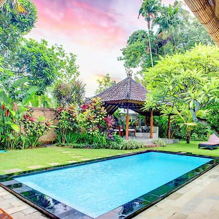 Villa Taman Rahasia, Sitara Villa Group Семиньяк Экстерьер фото